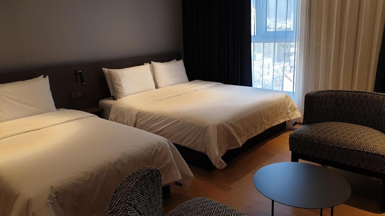 Jinhae Intercity Hotel Чханвон Экстерьер фото